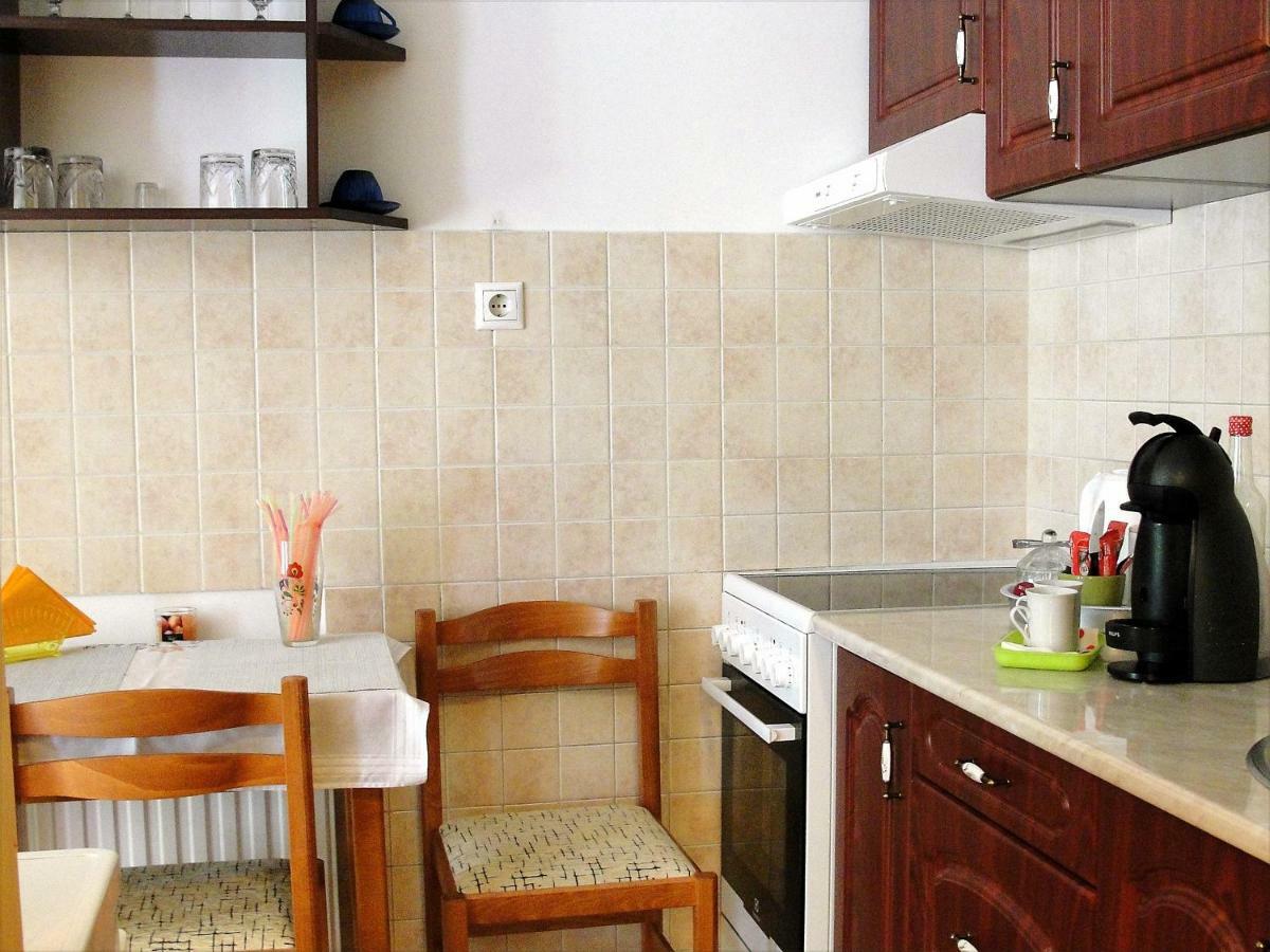 Inci Apartman Pecs Luaran gambar
